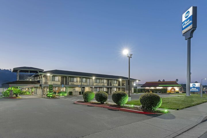 Hotel 2 of 30