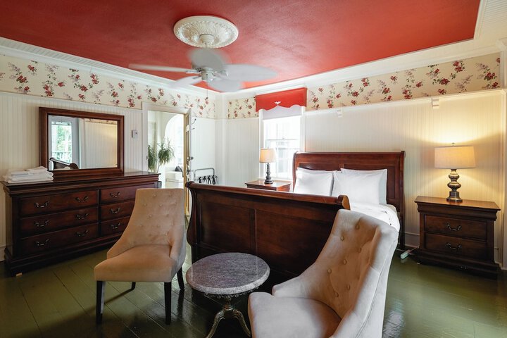 Room 50 of 97