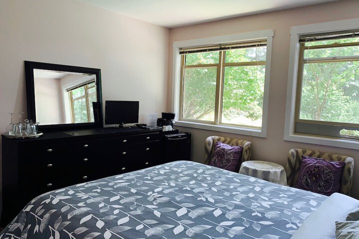 Room 17 of 46