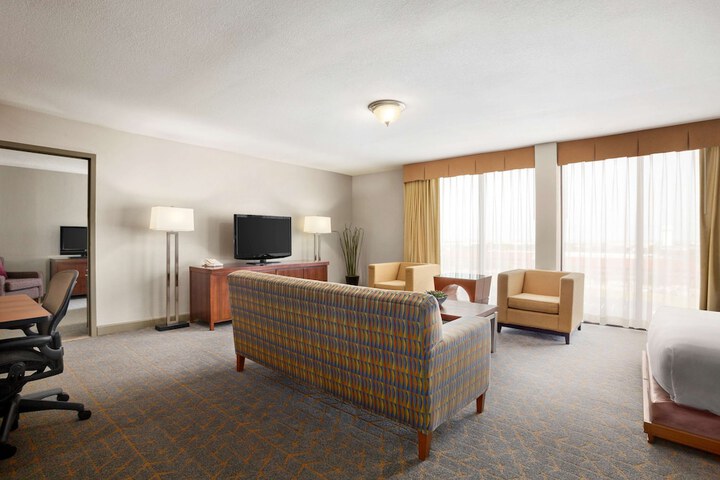 DoubleTree by Hilton Dallas - DFW Airport North