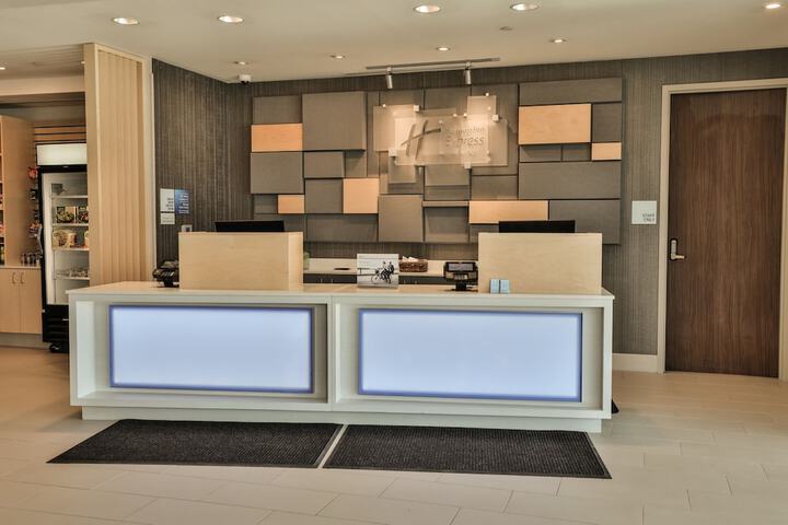 Hotel 5 of 67