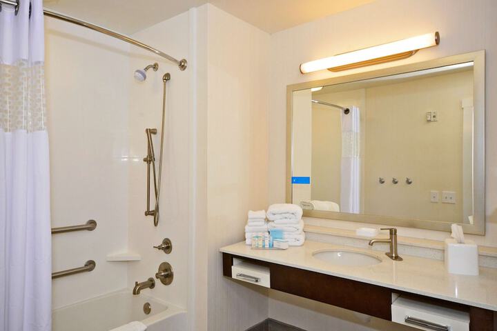 Room 15 of 22