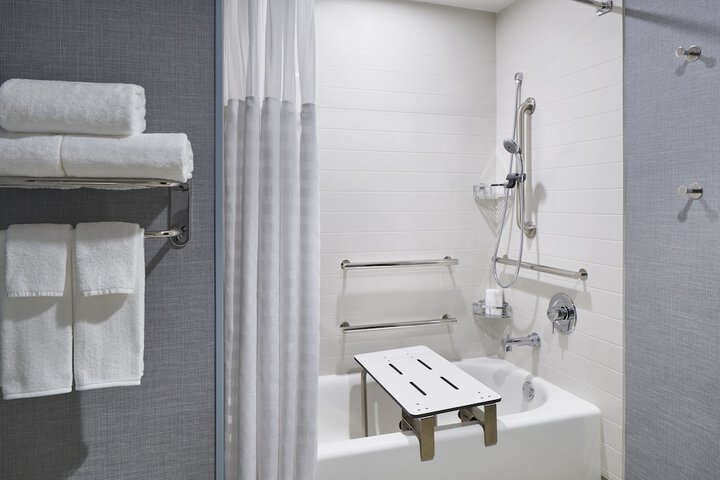 Hyatt Place Wilmington Riverfront