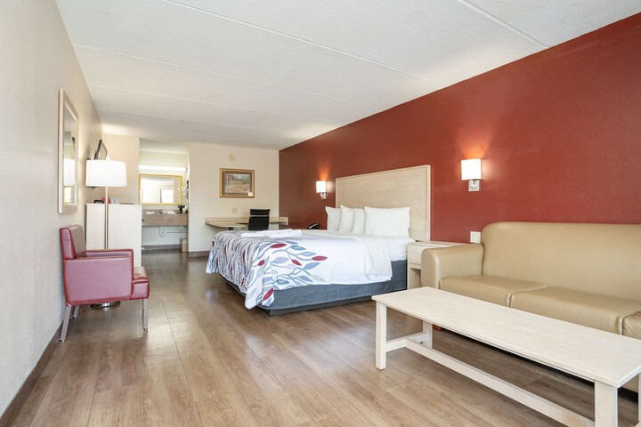 Room 14 of 36