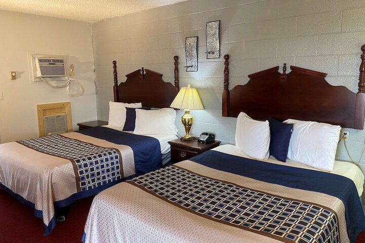 Room 33 of 38