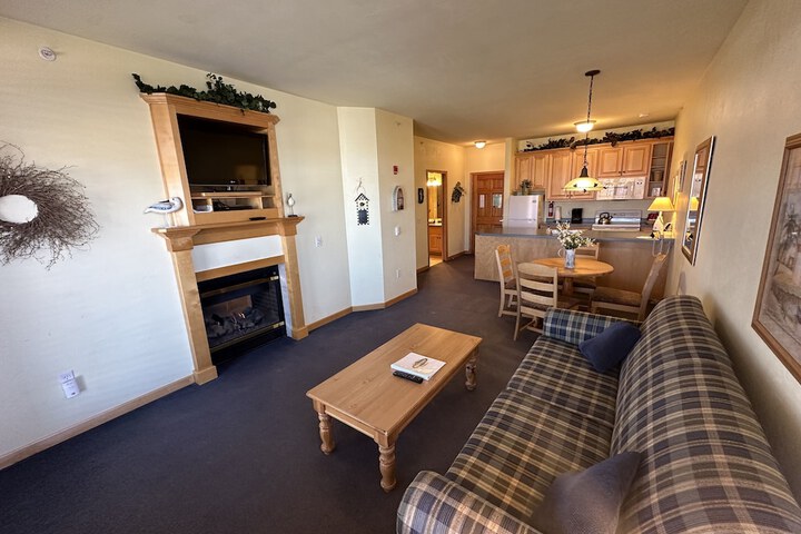 Birchwood Lodge
