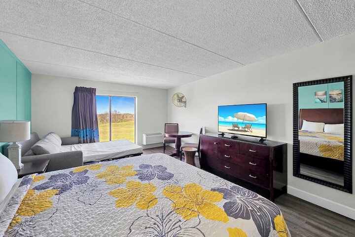 Crystal Palace Resort