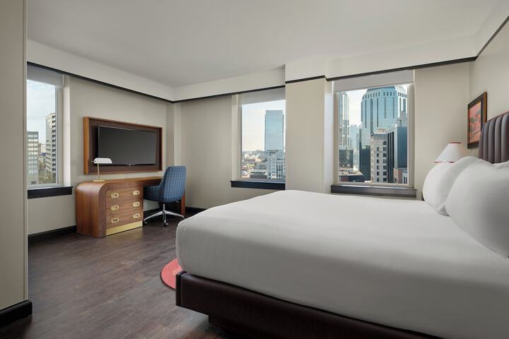 Room 65 of 98