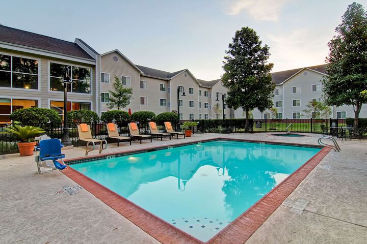 Pool 4 of 40