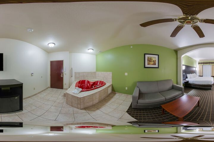 Clarion Inn & Suites Weatherford South