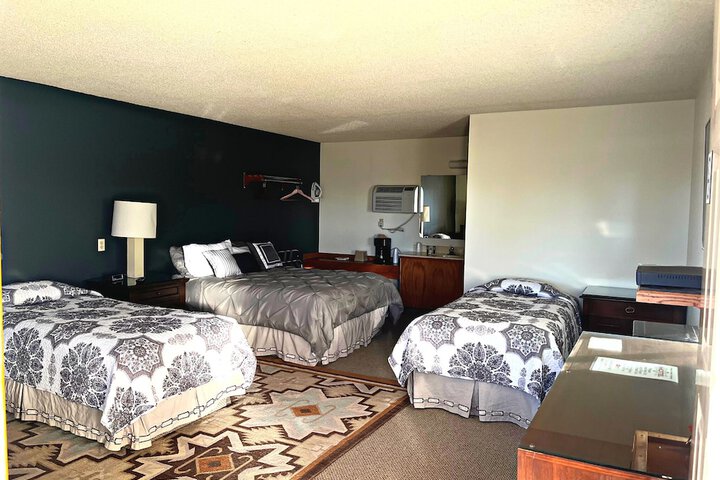 Room 13 of 15