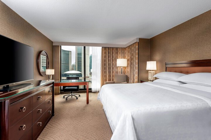 Room 42 of 118