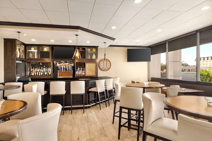 DoubleTree by Hilton Hotel New Orleans Airport