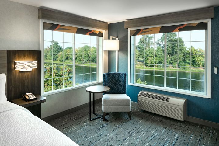 Holiday Inn Express Corvallis-On the River by IHG