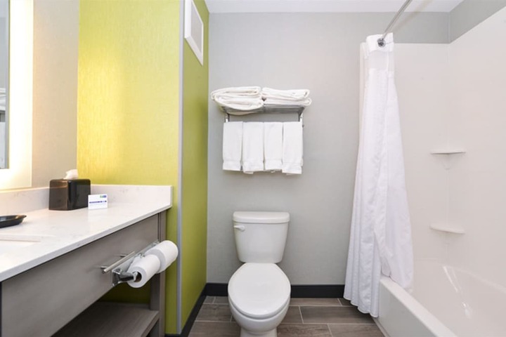 Holiday Inn Express & Suites Shippensburg by IHG