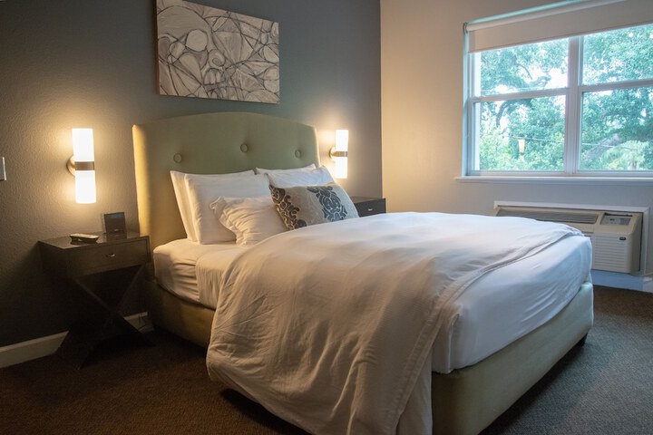 Room 20 of 32