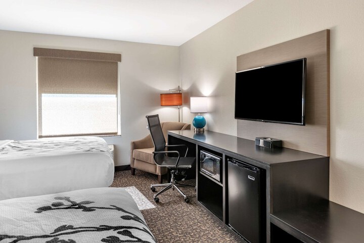 Room 17 of 24
