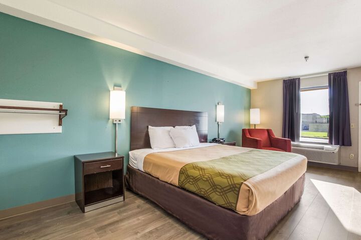 Room 15 of 25