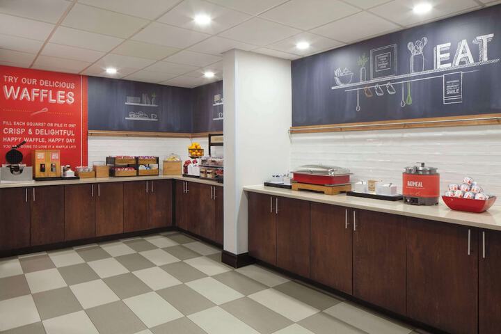 Hampton Inn Charleston-Southridge