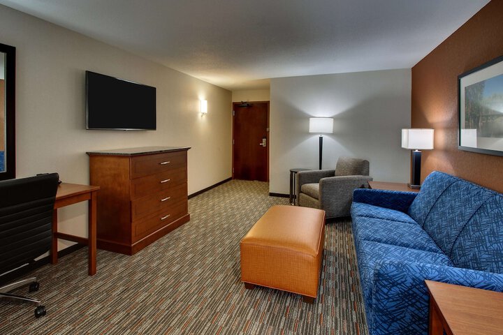 Room 26 of 66