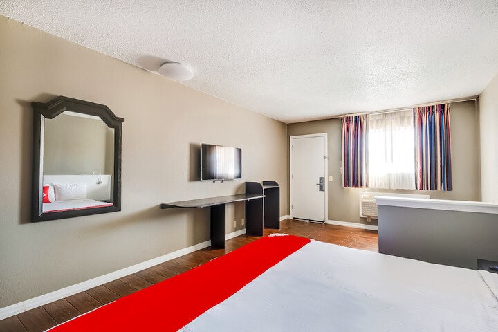 Room 13 of 20