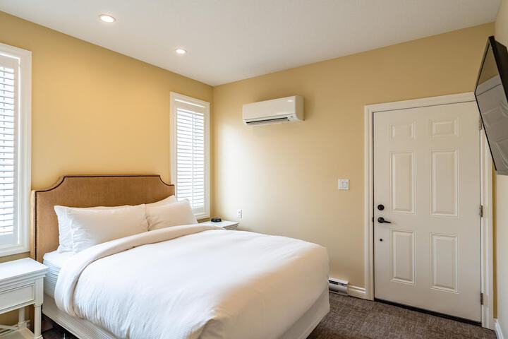 Room 8 of 92