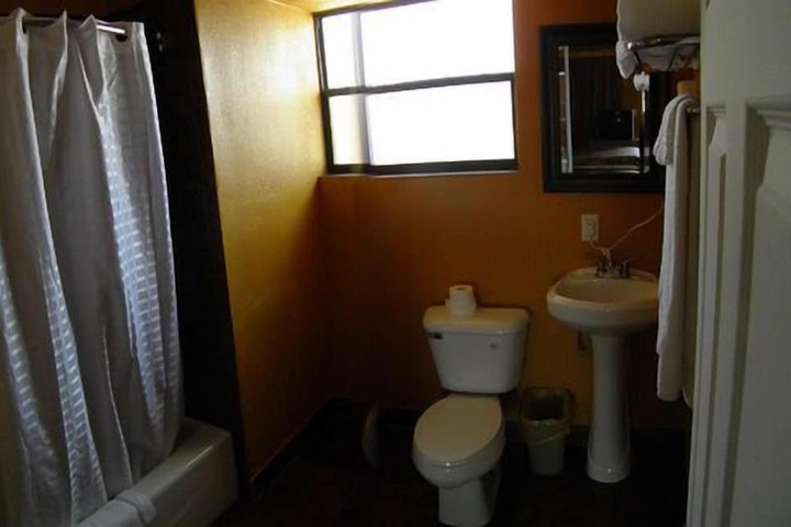 Room 20 of 39