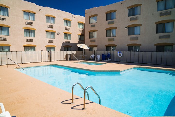 Pool 3 of 25