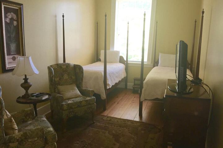Room 32 of 52