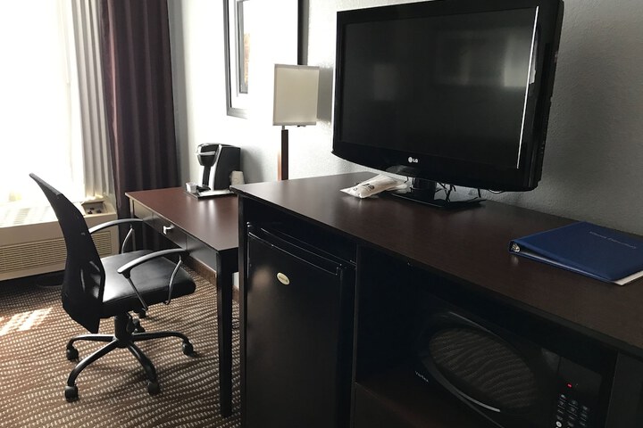Room 9 of 24