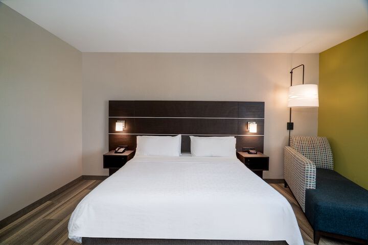Room 25 of 57