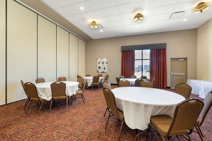 Best Western Plus North Platte Inn & Suites