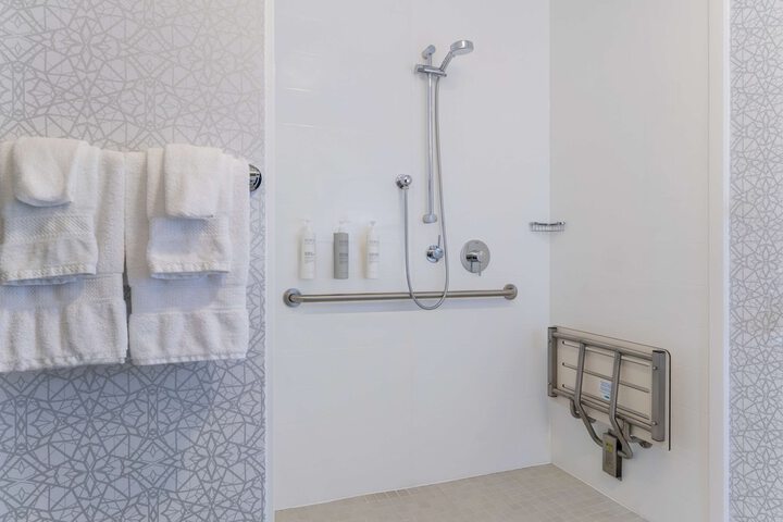 Room 42 of 73