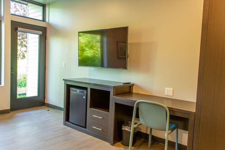 Watershed Hotel