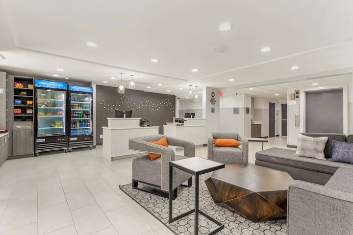 Best Western Plus Cleveland Inn & Suites