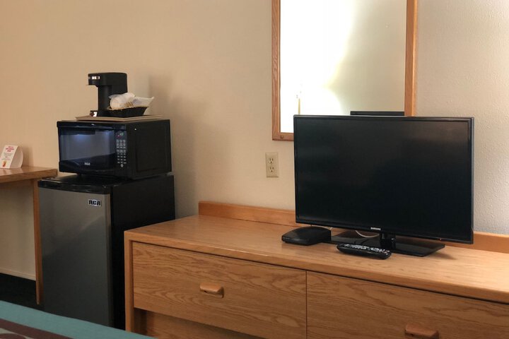 Super 8 by Wyndham Moose Jaw SK