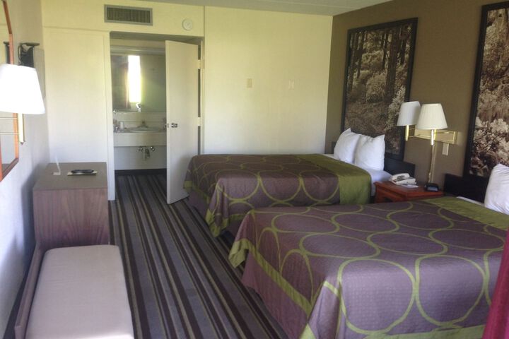 Room 16 of 45