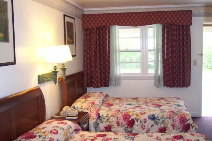 Room 16 of 18