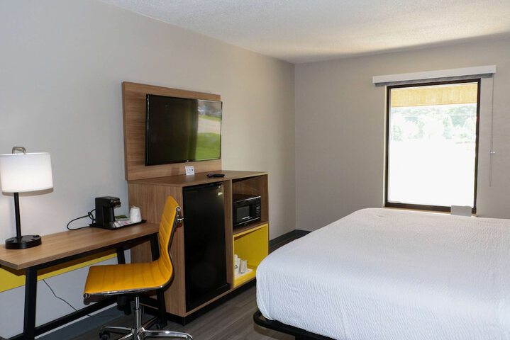 Room 27 of 30