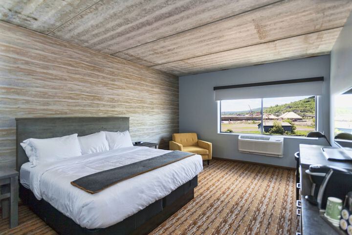 Room 45 of 83