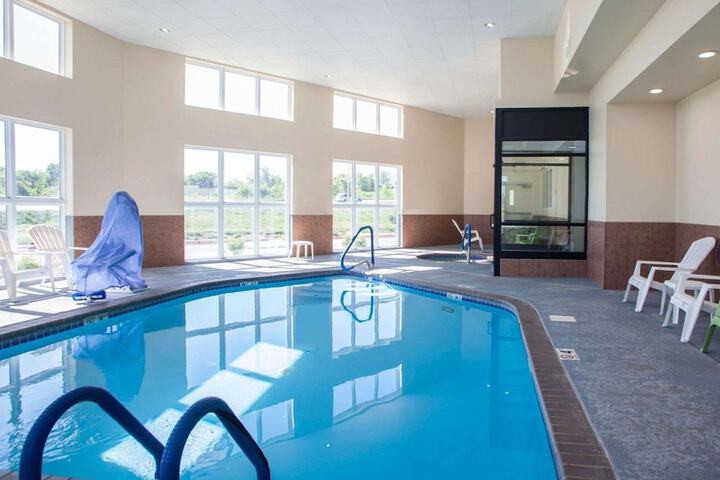 Pool 4 of 43