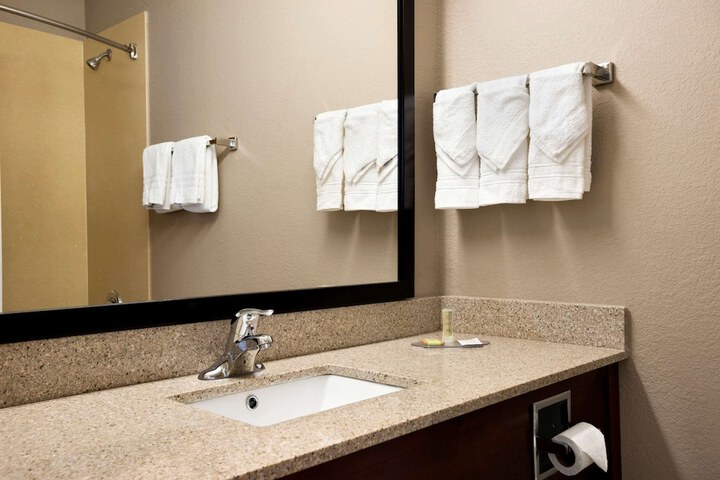 Super 8 by Wyndham Hershey Chocolate Avenue
