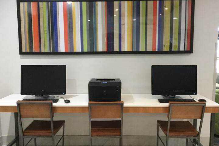 Business Center 46 of 46