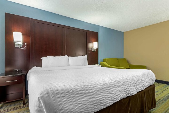 Room 54 of 131
