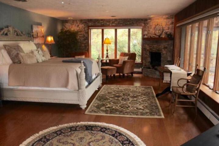 The Inn at White Oak