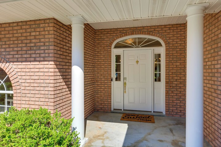 Chic Home w / Club Access Near Bay St. Louis!