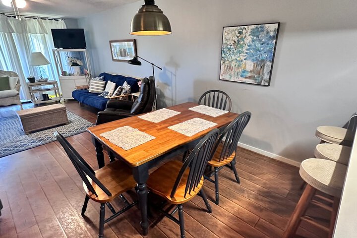 Room 2 of 44