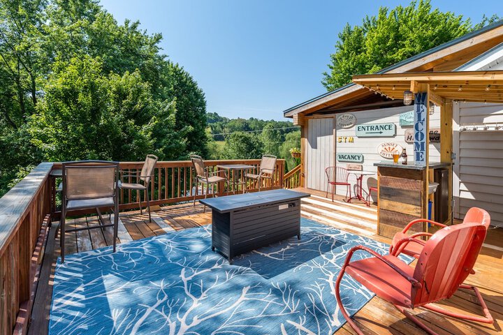 Sundeck 43 of 46