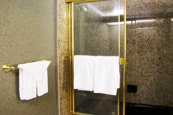 Room 42 of 84