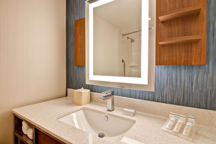 Room 15 of 60